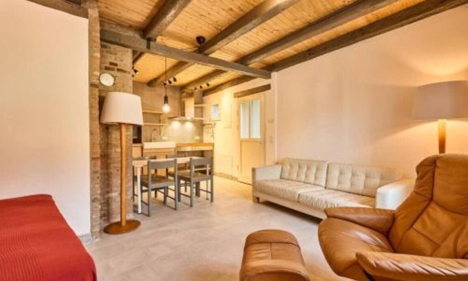 Sulzbach an der Murr Apartment | Red apartment