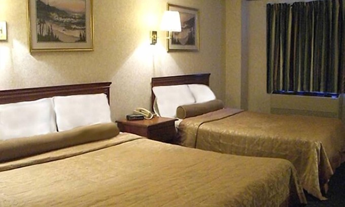 Williamstown Hotel | Red Carpet Inn Williamstown