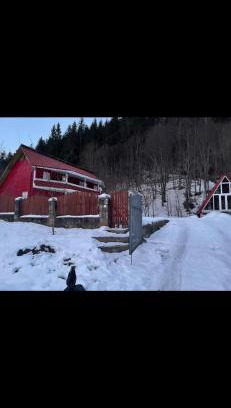 Schitu-Tarcau House | Red Chalet