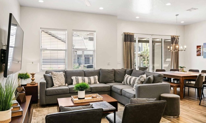 Santa Clara House | Red Cliffs Retreat - Ping Pong Table - Gaming Systems