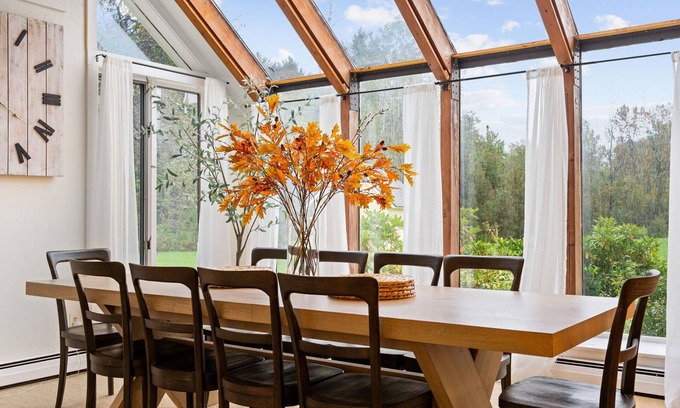 Mendon Other | Red Clover Inn Farmhouse-5 bedroom near Killington