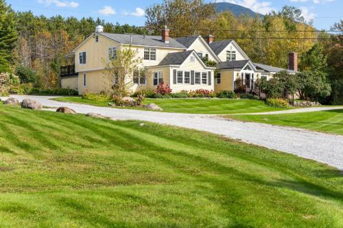 Mendon Hotel | Red Clover Inn