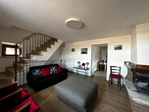 Lucoli House | Red Cottage-Campo Felice