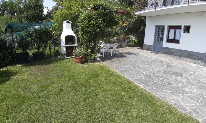 Arizzano House | red fountain house