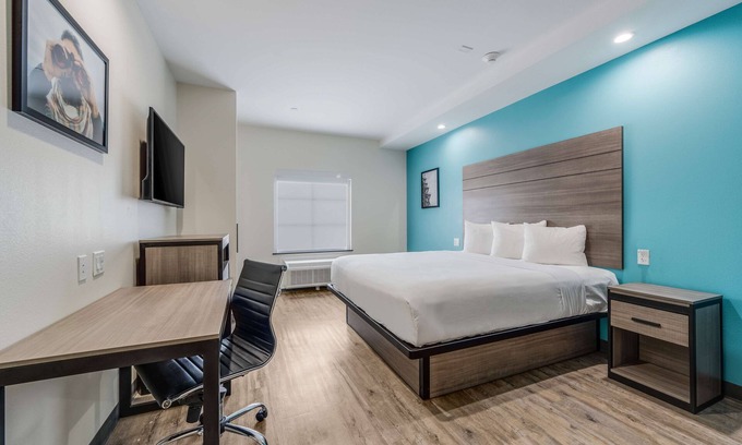 Katy Hotel | Red Lion Inn & Suites Katy
