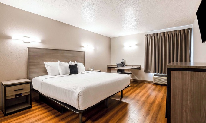 Mitchell Hotel | Red Lion Inn & Suites Pontoon Beach