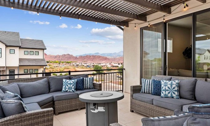 Santa Clara House | Red Mountain Springs #23 townhouse