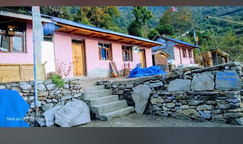 Gosainkund House | Red Panda Homestsy