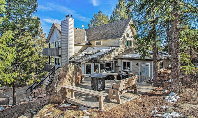 Doubleheader House | Red Rocks Retreat ~ Hot Tub, Game Room, Serenity