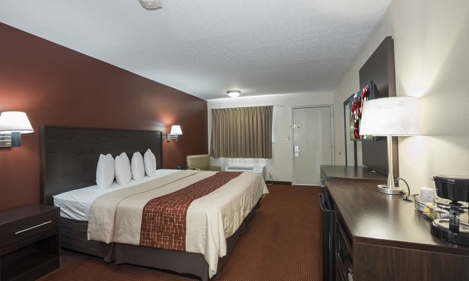 Westerville Hotel | Red Roof Inn Columbus Northeast - Westerville