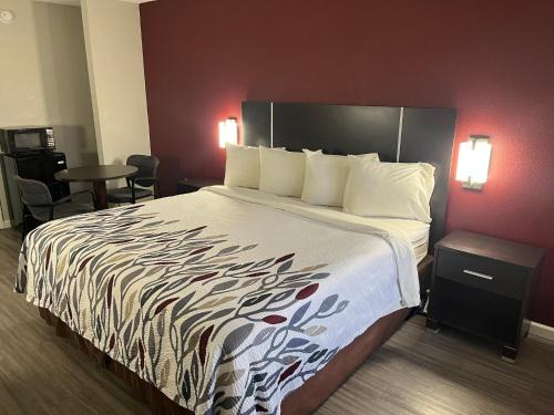 Rockingham Hotel | Red Roof Inn Rockingham