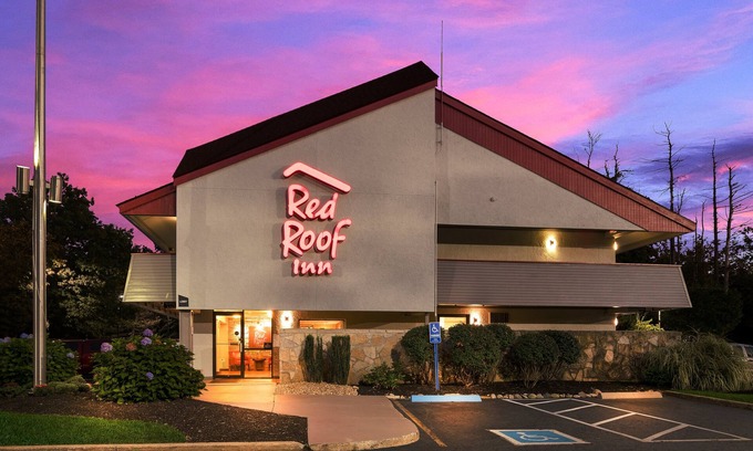 Salem Hotel | Red Roof Inn Salem