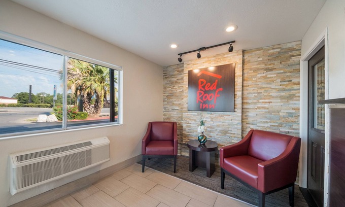 Arena District Hotel | Red Roof Inn San Antonio E - Frost Bank Center