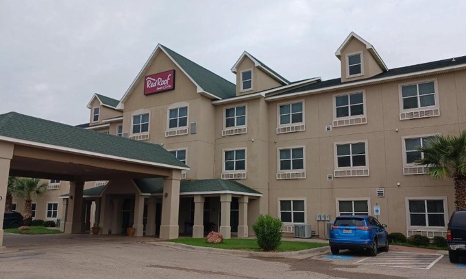 Midland Hotel | Red Roof Inn & Suites Midland