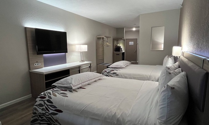 North San Antonio - SAT Hotel | Red Roof PLUS+ San Antonio Northeast