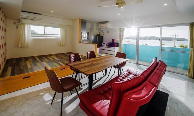 Uruma Apartment | Red Room/Uruma Okinawa