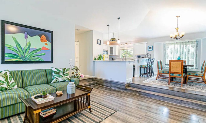 Keaau House | Red Ti Leaf Vacation House is your choice!nn