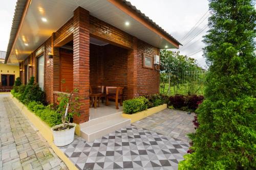 Siborongborong Hotel | RedDoorz @ Aldos Villa Silangit