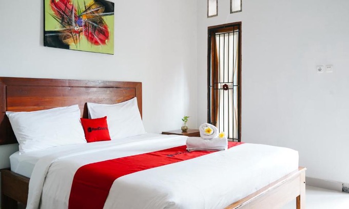 Mataram House | RedDoorz at Ampenan Mataram Lombok
