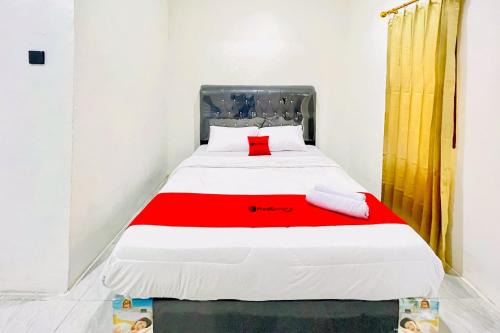 Berastagi Hotel | RedDoorz at Hardi Homestay near Funland Berastagi