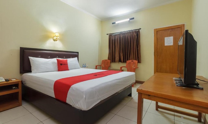 Manado City Centre Hotel | RedDoorz at Jalan Babepalar Rike Manado