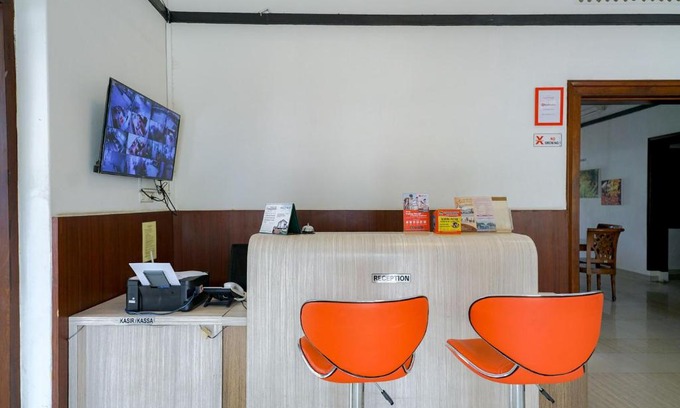 Medan Hotel | RedDoorz @ Avros Guest House Medan