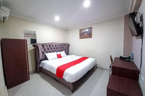 Pekanbaru Hotel | RedDoorz Hotel Baaraka near Living World