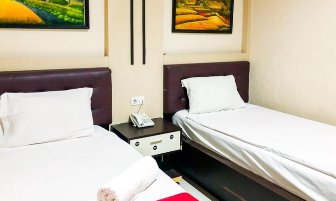 Pekanbaru Hotel | RedDoorz @ Jalan Arifin Ahmad Pekanbaru