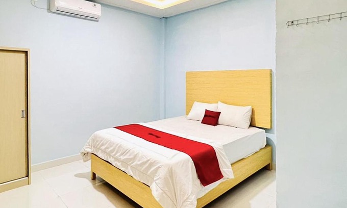 Pematangsiantar Hotel | RedDoorz @ Jalan Lintas Pematangsiantar