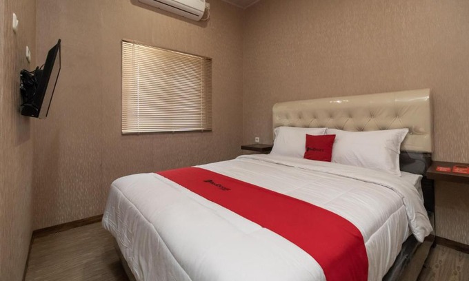Pekanbaru Hotel | RedDoorz @ Jalan Srikandi Pekanbaru