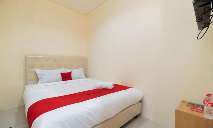 Kemanggisan Hotel | RedDoorz @ Kemanggisan Raya
