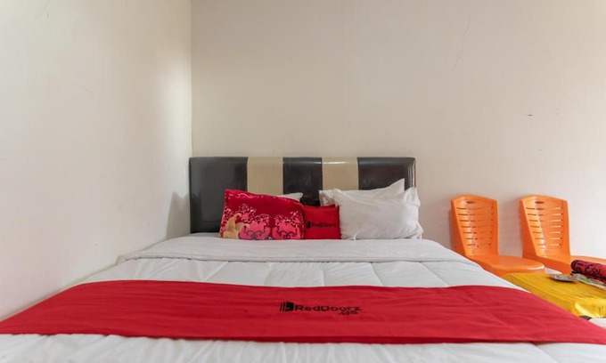 Kota Sidikalang Hotel | RedDoorz @ Nantampukmas Sidikalang