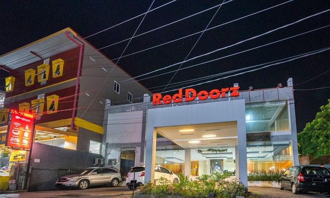 Manado City Centre House | RedDoorz near Bahu Mall Manado