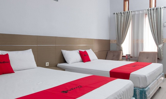 Pangandaran House | RedDoorz near Goa Panggung