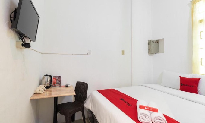 Medan House | RedDoorz near Sun Plaza Medan 2