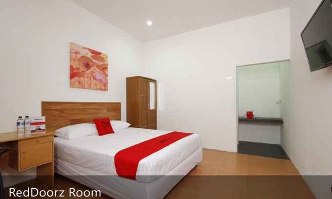 Kebon Kacang House | RedDoorz Plus near Plaza Indonesia