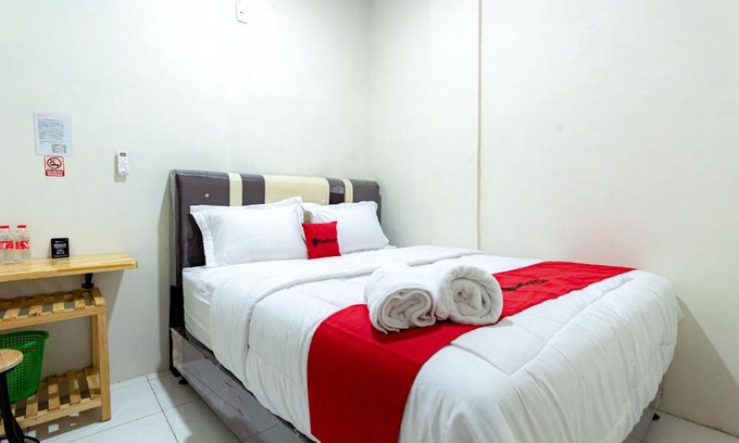 Medan Hotel | RedDoorz @ Simpang Pemda Medan