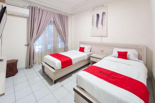 Pekanbaru Hotel | RedDoorz Syariah at Hotel Linda Pekanbaru