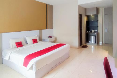 Padang Hotel | RedDoorz Syariah at Edotel Bundo Kanduang Padang