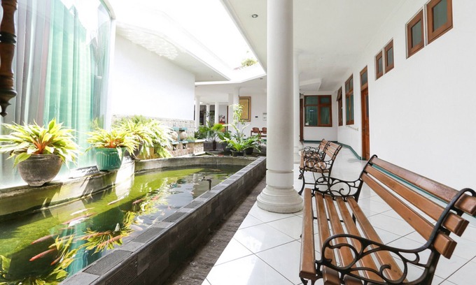 Magelang Hotel | RedDoorz Syariah near Alun Alun Magelang