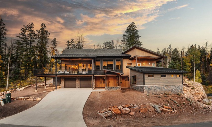 Columbine Lake House | Redefining luxury & limits for your ultimate family vacation!