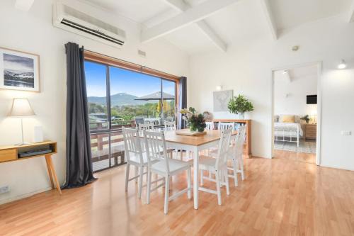 Merrijig Apartment | Redgum Apartment - Merrijig - Sleeps 7