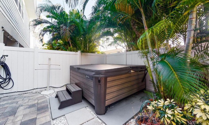 Redington Beach Apartment | Redington Beach Villas 307