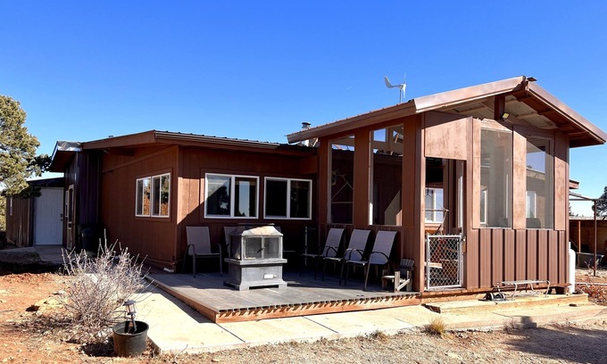 Monticello Cabin | RedNeck Ranch Cabin 3 Bd on 9+ Acres