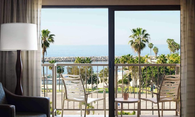 South Redondo Hotel | Redondo Beach Retreat! Near Hermosa Pier, Pet-Friendly Stay with Balcony!