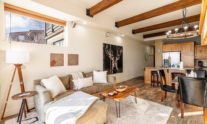 Kimball Junction House | Redstone Condo in Great Location, Hot Tub & Year-Round Recreation! Park City Newark 38