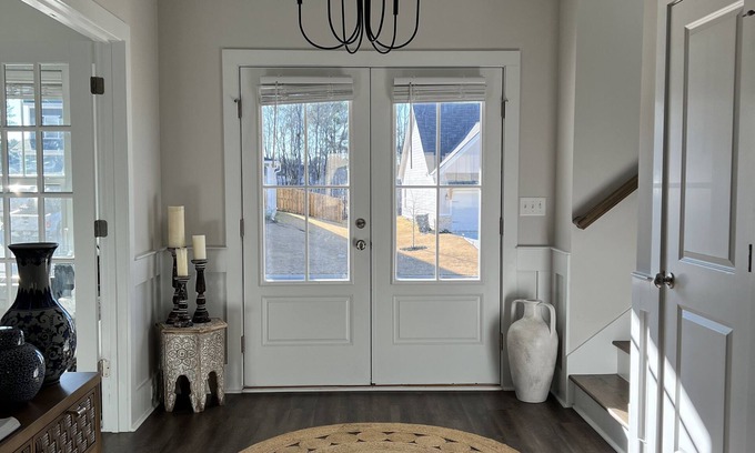 Evans House | Reduced Price! Luxurious New Farmhouse-chic Family Home only 7 mi from MASTERS
