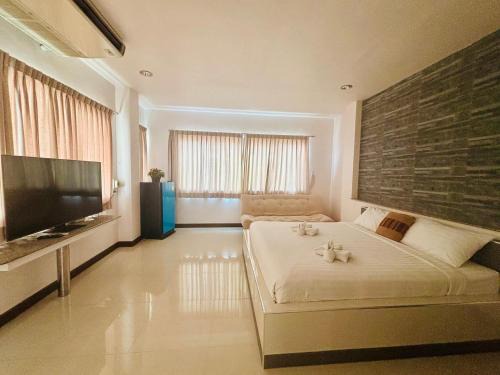 Samre Hotel | Ree- Riverside,Rama 3
