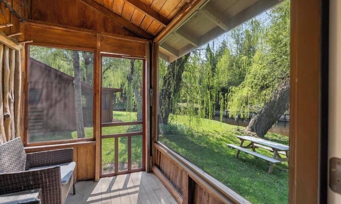 Indian River Cabin | Reed's on the River Cabin 7