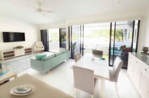 Port Douglas Apartment | Reef Luxury Apartment
